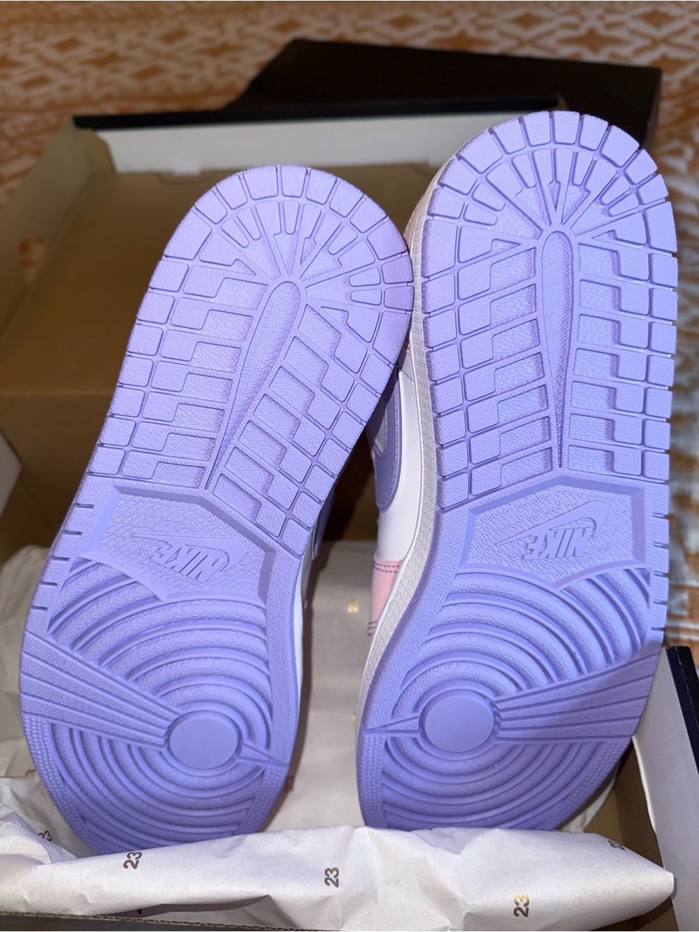 Air Jordan 1 Low SE “Arctic Punch” (arctic punch/purple pulse/white) sz 11 - Picture 6 of 6